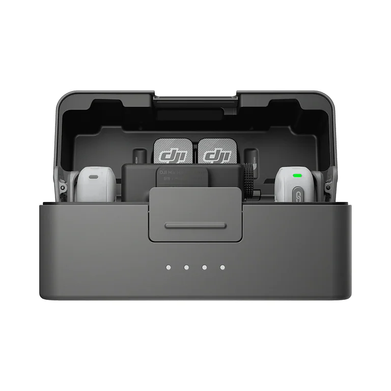 DJI Mic Mini 2 (2 TX + 1 RX + Charging Case) бездротова мікрофонна система на білому фоні